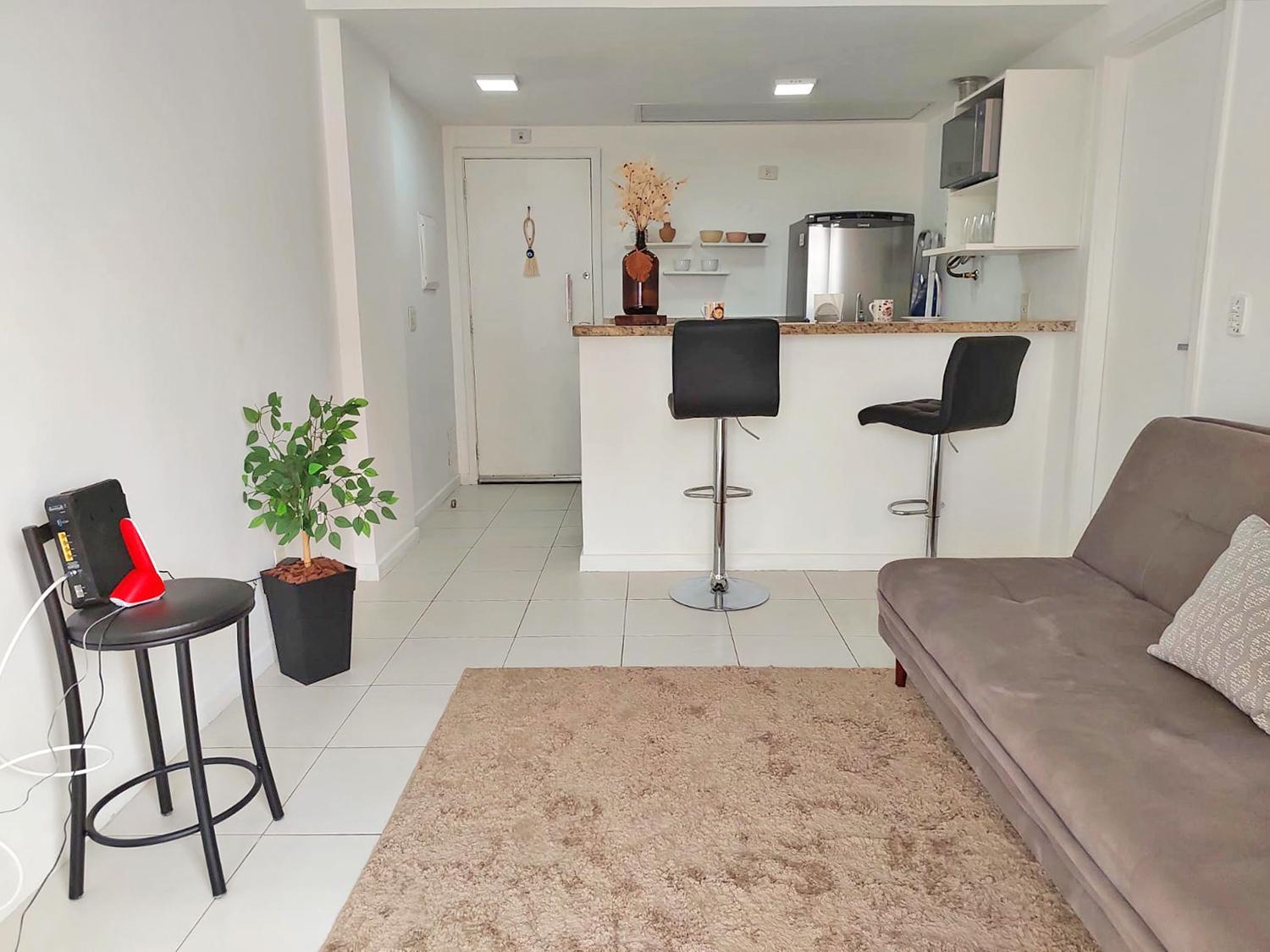 Charmoso Na Barra Da Tijuca Proximo Ao Riocentro, Com Piscina E Estacionamento *